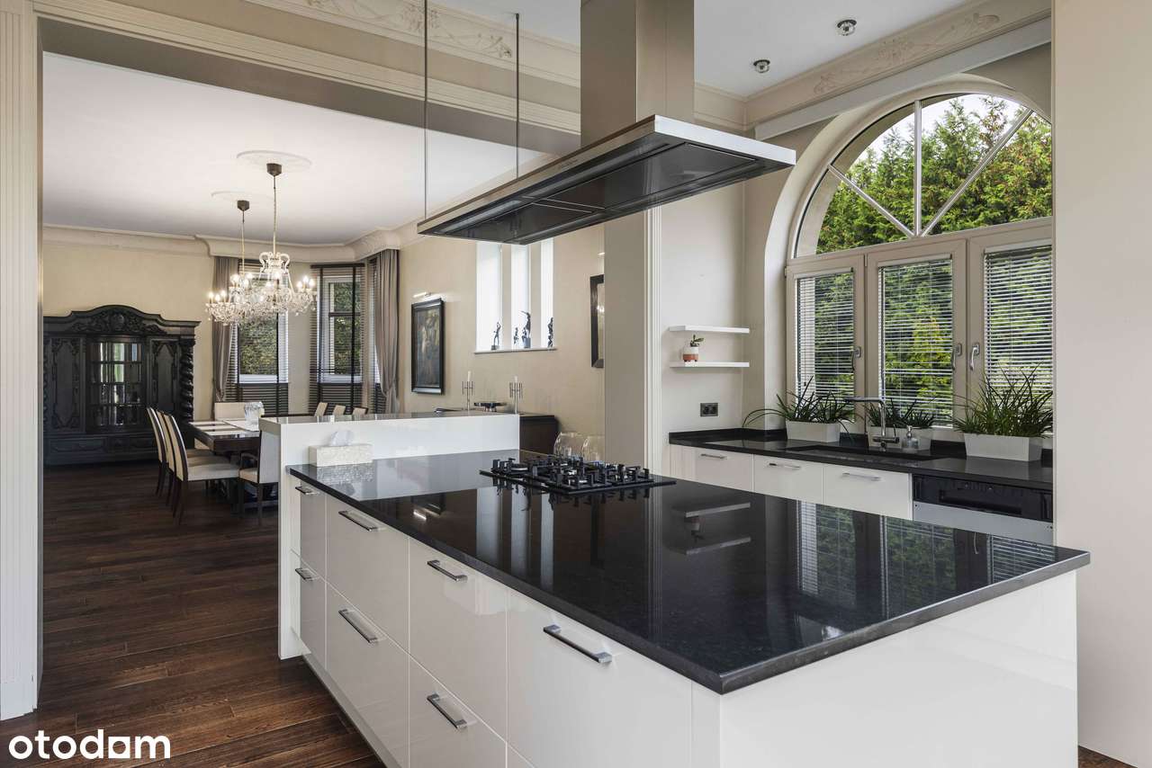 Wyjątkowa rezydencja w sercu Zalesia - Pełny obrazek: 4/20