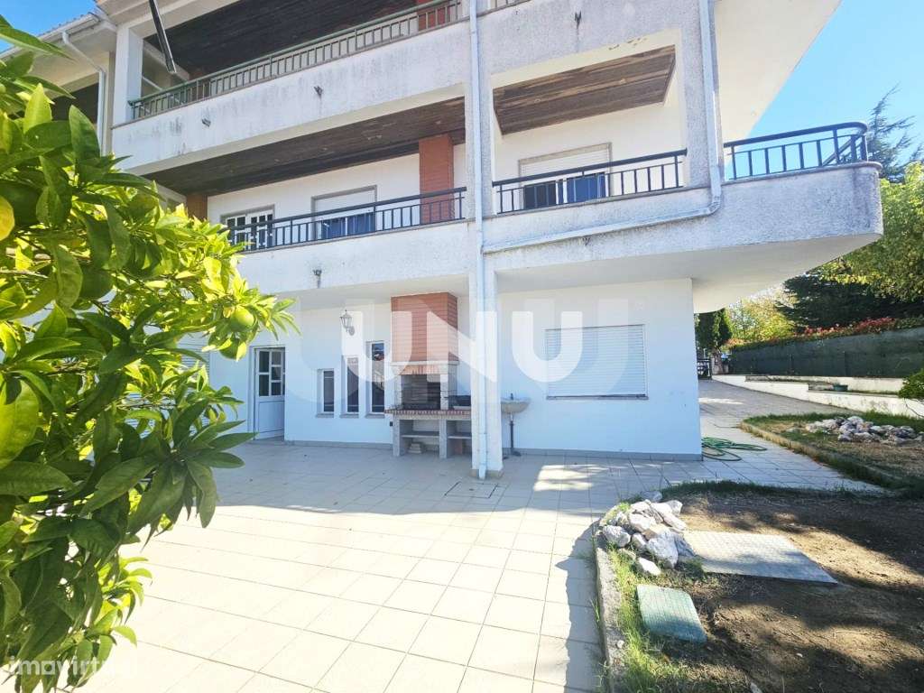 Moradia em Banda T5 - A 5 Minutos do Centro da Cidade de Viseu-27