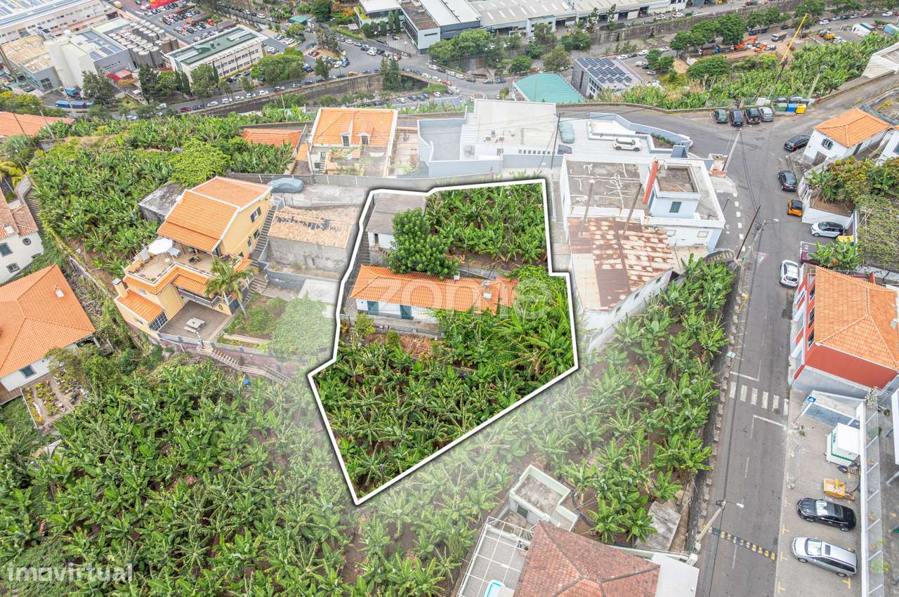 Moradia T2+1 com enorme potencial-14