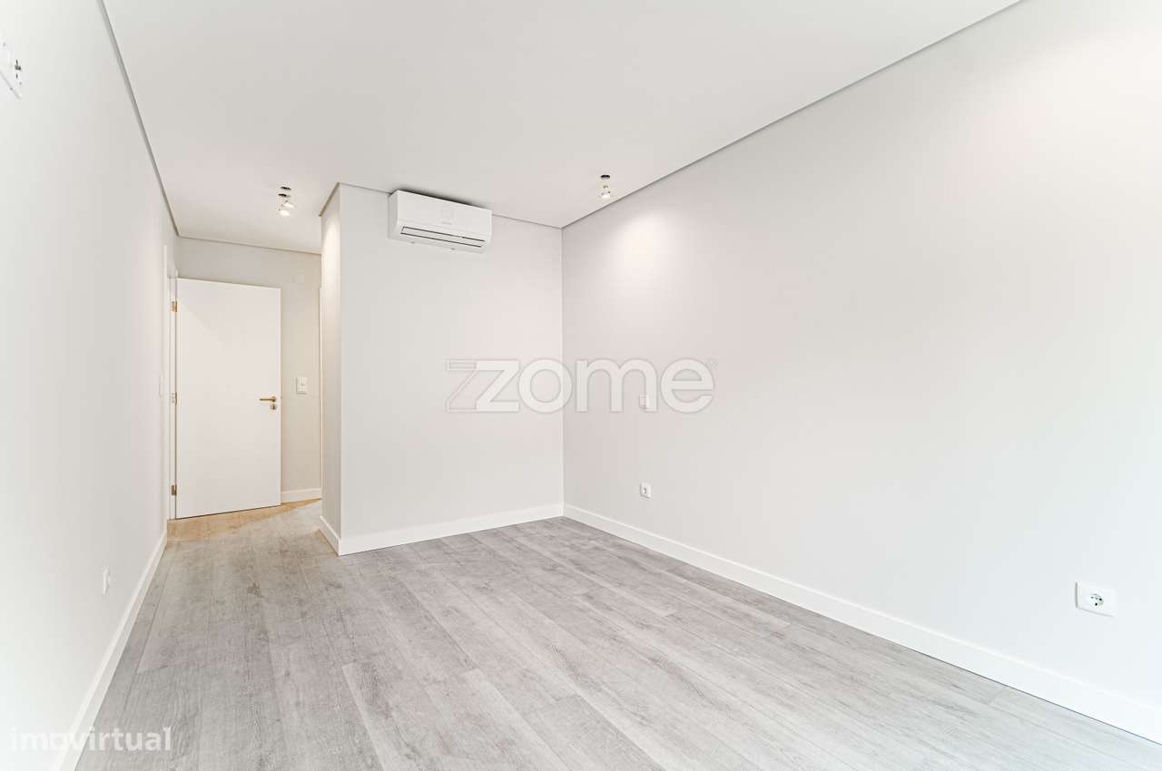 Fabuloso T3 novo a estrear, com varanda e vista rio-22