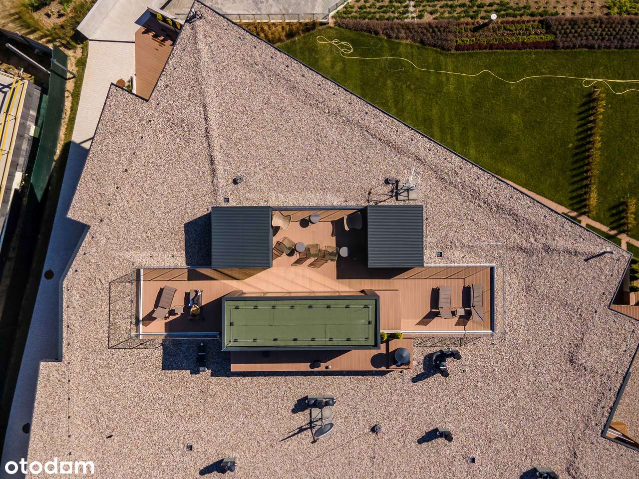 Przytulne mieszkanie w komfortowej inwestycji przy jeziorze.-8