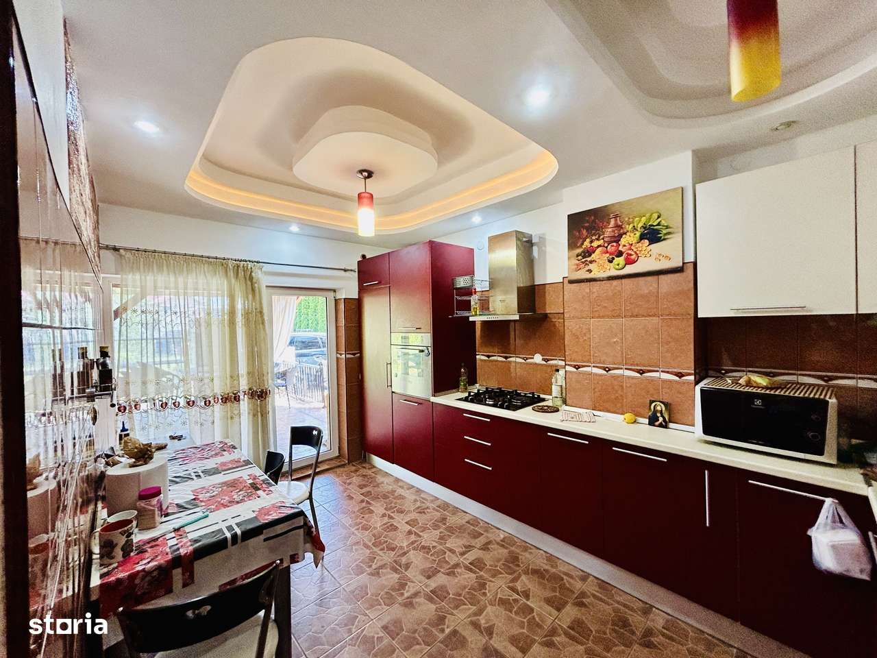 Vila 7 camere - 323 mp utili, teren 1000 mp - Selimbar-4