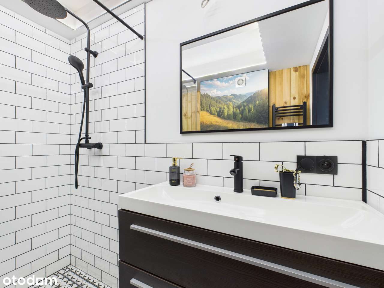 Skoczów, ul. Podkępie 20 – nowoczesna przestrzeń z klimatem - Pełny obrazek: 4/16