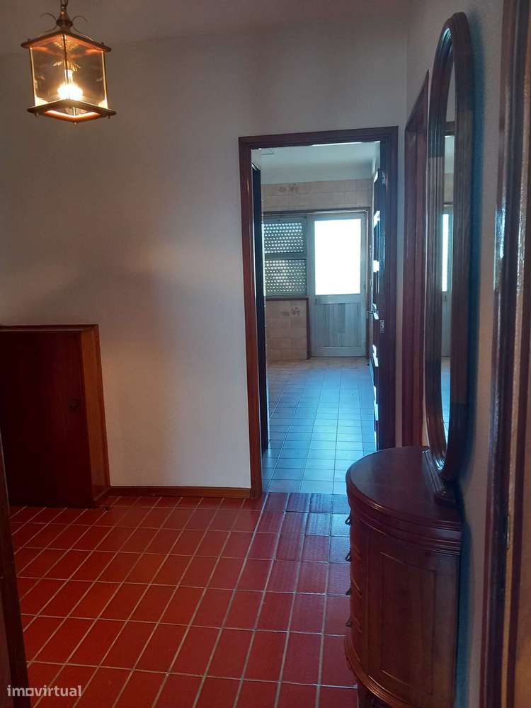 Comprar  Apartamento T2 Dúplex Centro de Gondomar-7