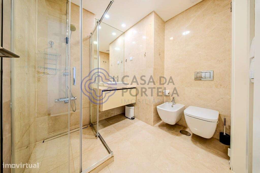 Apartamento Duplex T5 de Luxo com Terraço, Piscina e Garagem – Estoril-29