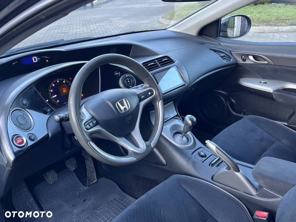 Honda Civic 1.4 i-VTEC - 12