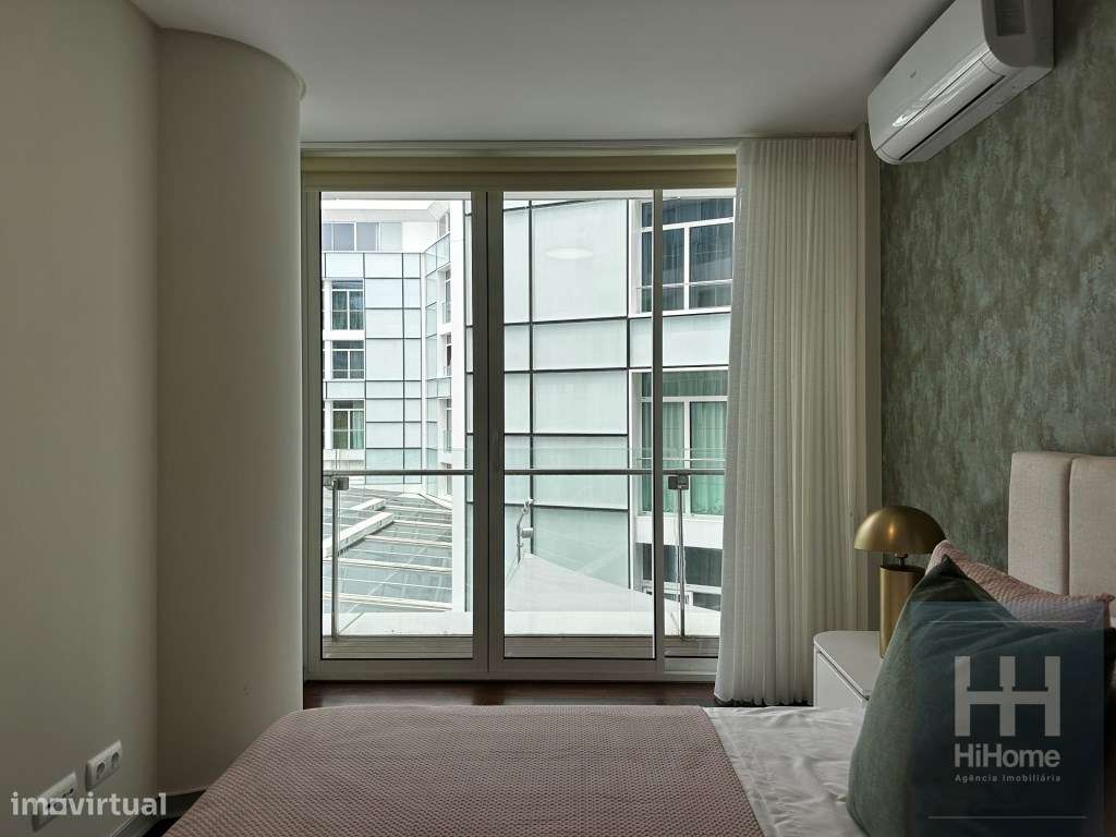 Apartamento T4 mobilado no Edificio Funchal Centrum-18