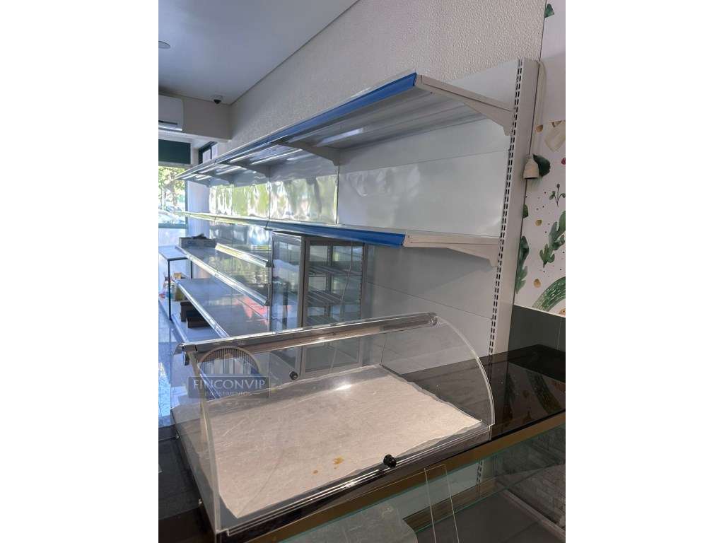 Espaço Comercial no Centro de Almada - Totalmente Equipado e Pronto...-12