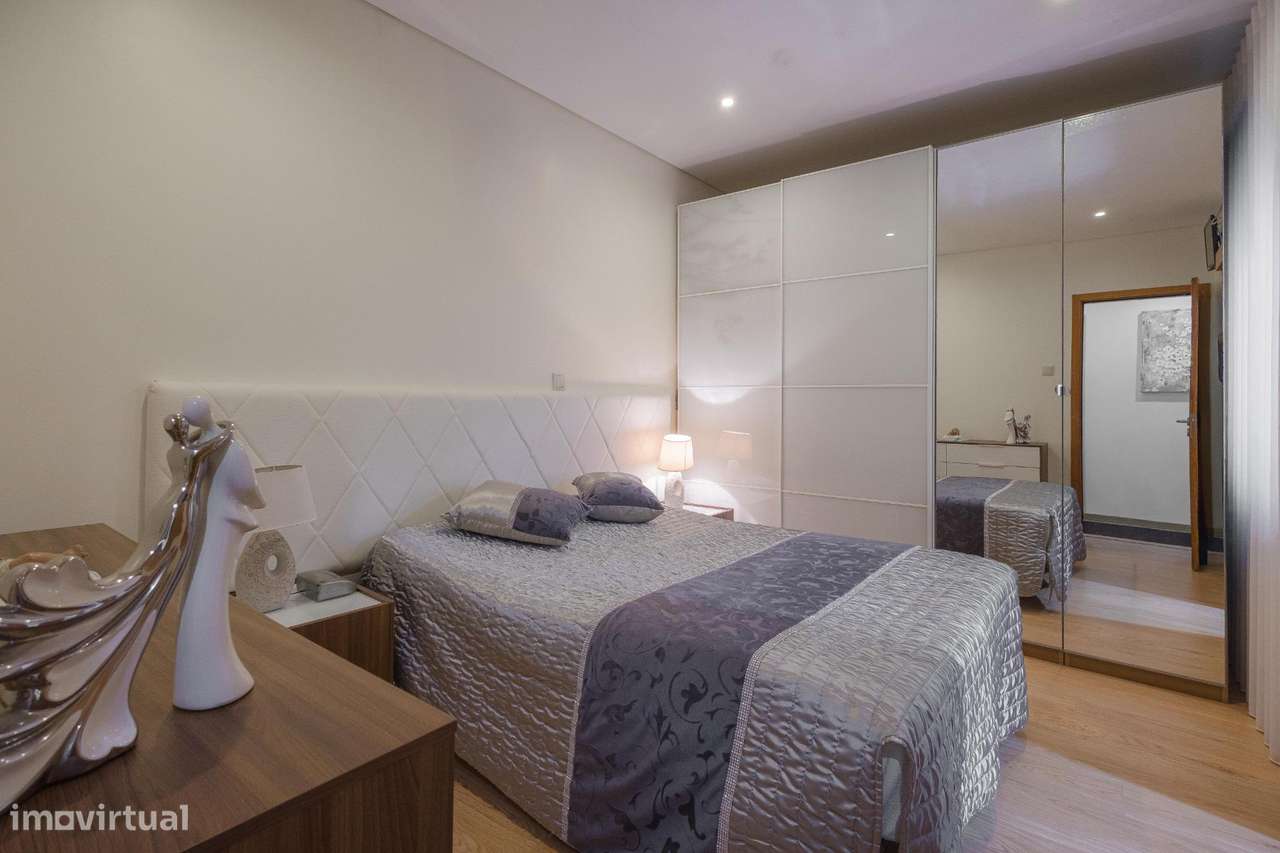 Andar Moradia T3 – Rés do Chão Totalmente Remodelado-11