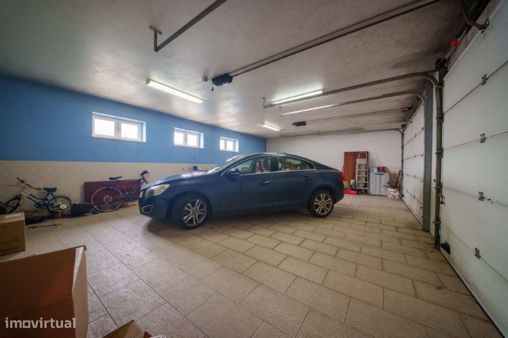 Moradia T5 - Tomar, inserida num amplo terreno de 15.560 m²-38