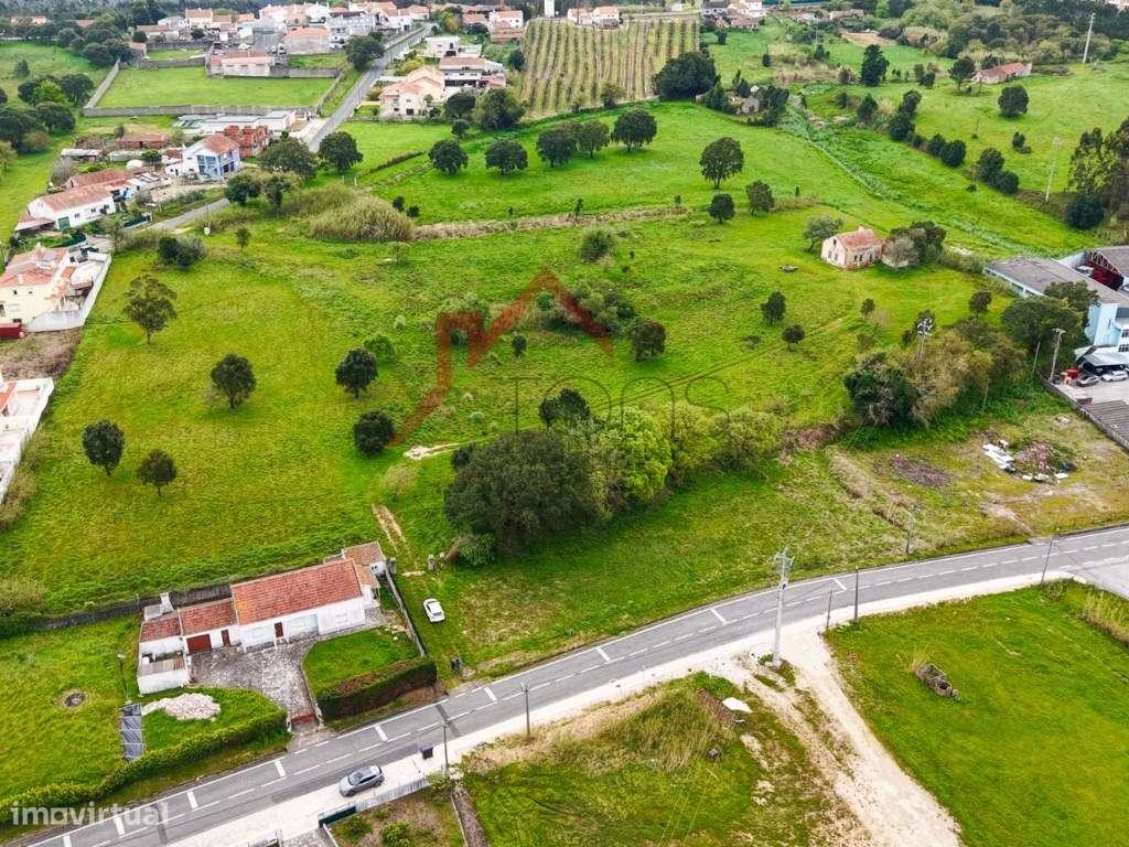 Terreno Urbano com projeto aprovado para construção-0
