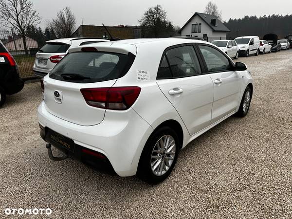 Kia Rio - 2