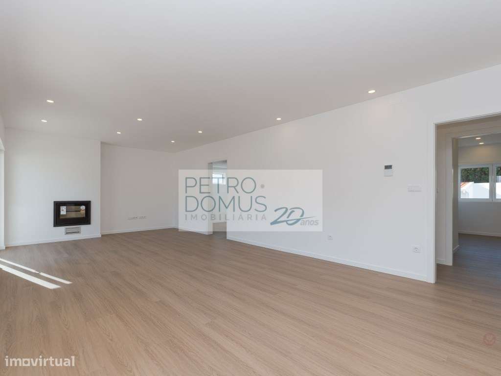 MORADIA UNIFAMILAR T4, CENTRO, MARINHA GRANDE, TOTALMENTE RECUPERAD... - Grande imagem: 4/48