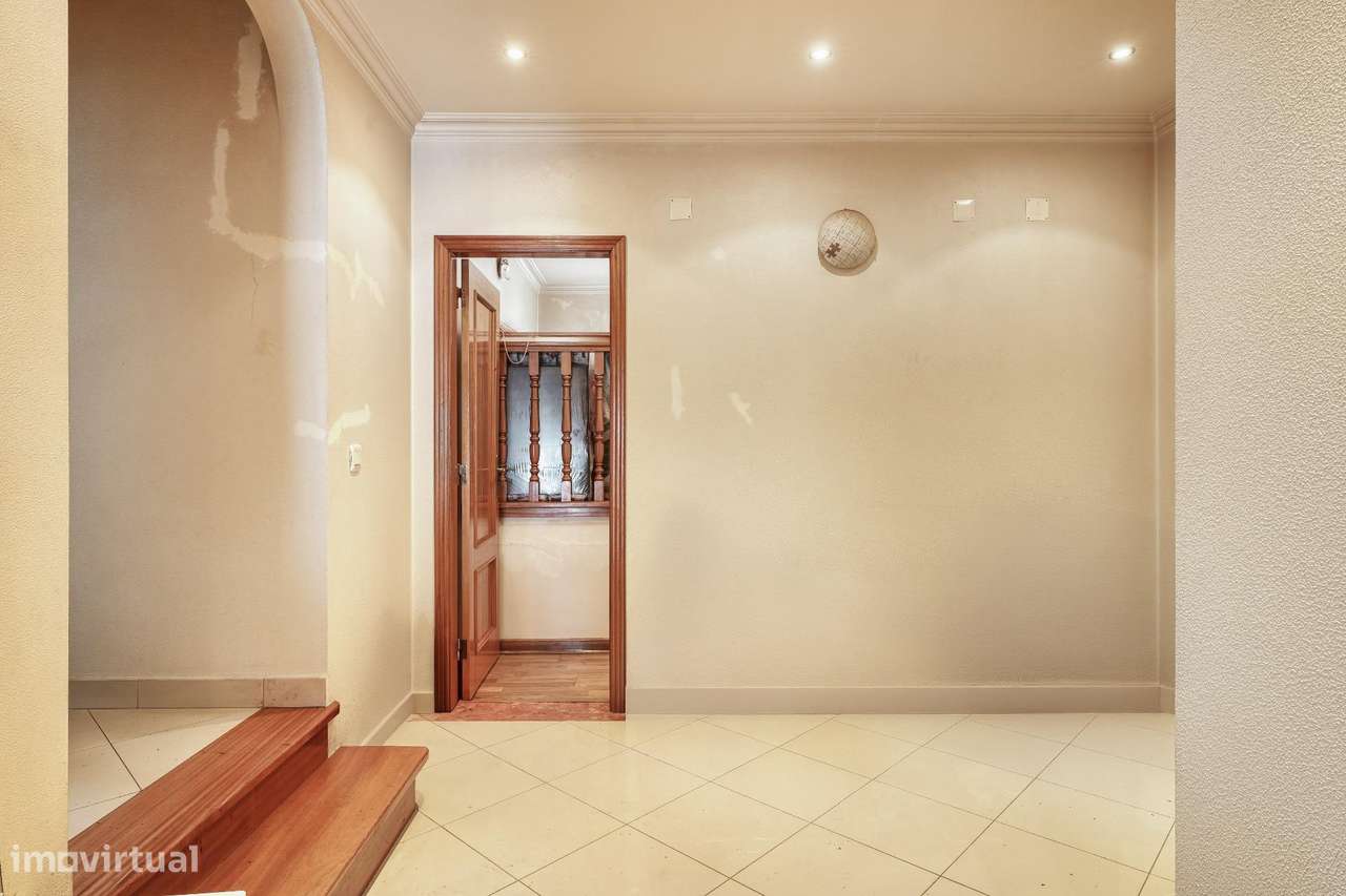 Apartamento T2 com Terraço Incrível || Costa da Caparica-6