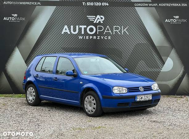 Volkswagen Golf - 1