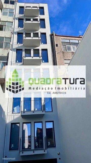 Apartamento T1+1 Duplex com JARDIM | Av. Fernão Magalhães | Porto-9