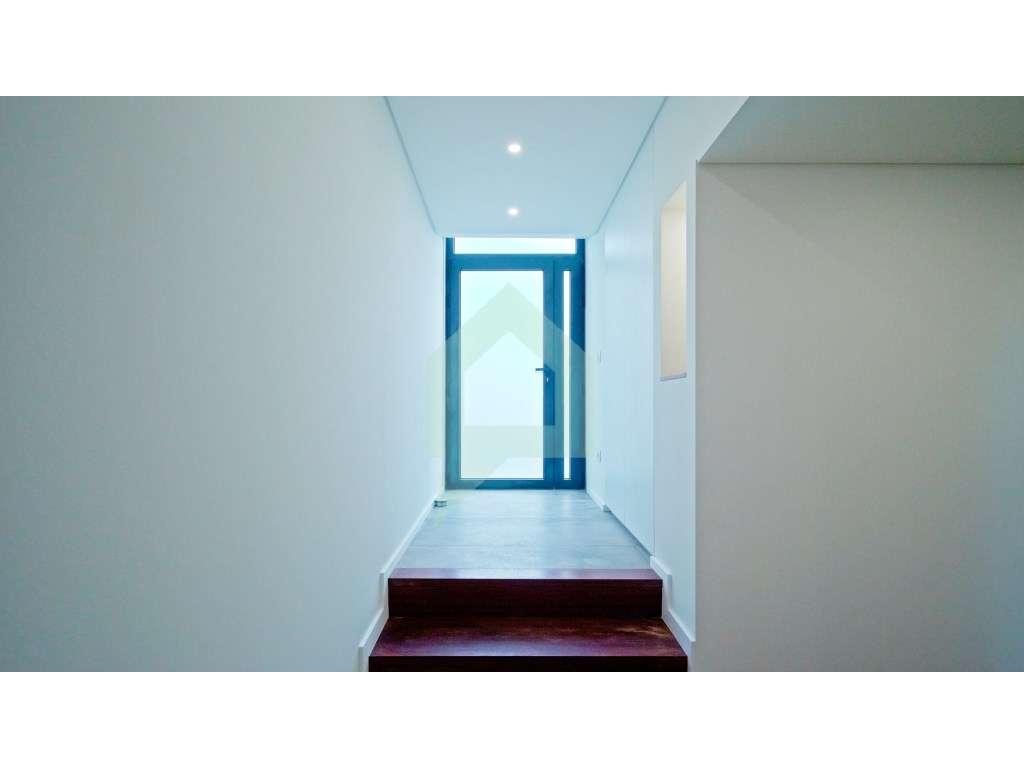 Moradia totalmente remodelada, com 3 quartos, na cidade de Barcelos.-24