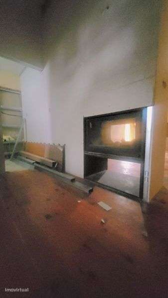 Escritório no centro de Caminha para converter num apartamento - Grande imagem: 4/5