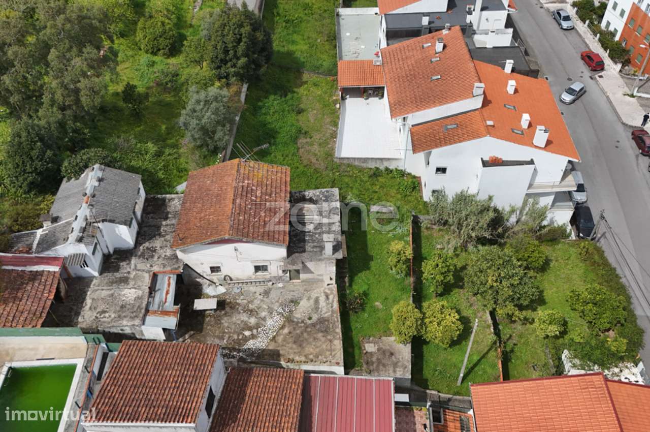 Moradia T4 | Moradia T2 | Recuperar | S. Martinho do Bispo-45