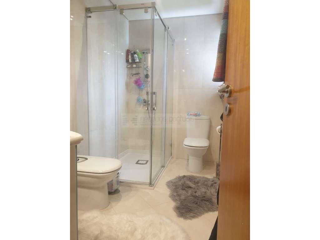 Moradia Gaveto T3 mais escritório e um apartamento T2-20