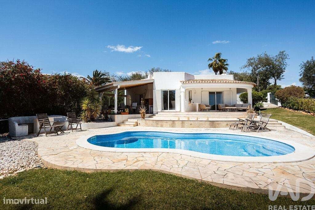 Casa / Villa T3 em Albufeira e Olhos de Água de 235,00 m2 - Grande imagem: 2/28