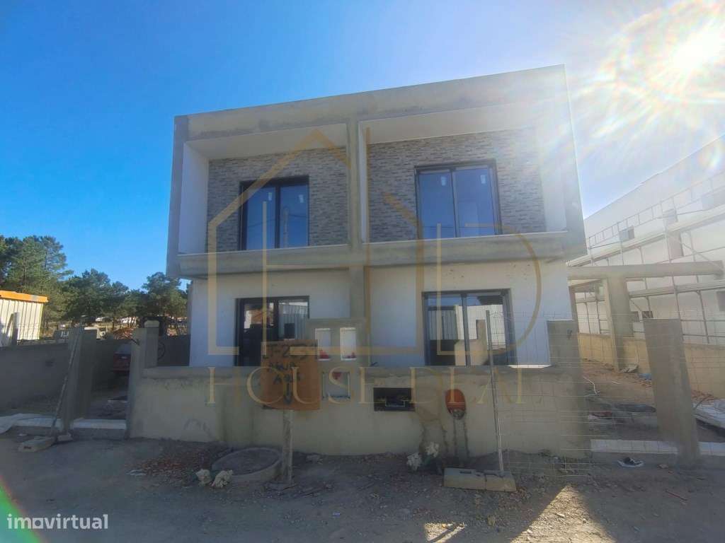 Moradia T3 com Pérgola. Pinhal do General. Fernão Ferro - Grande imagem: 2/11