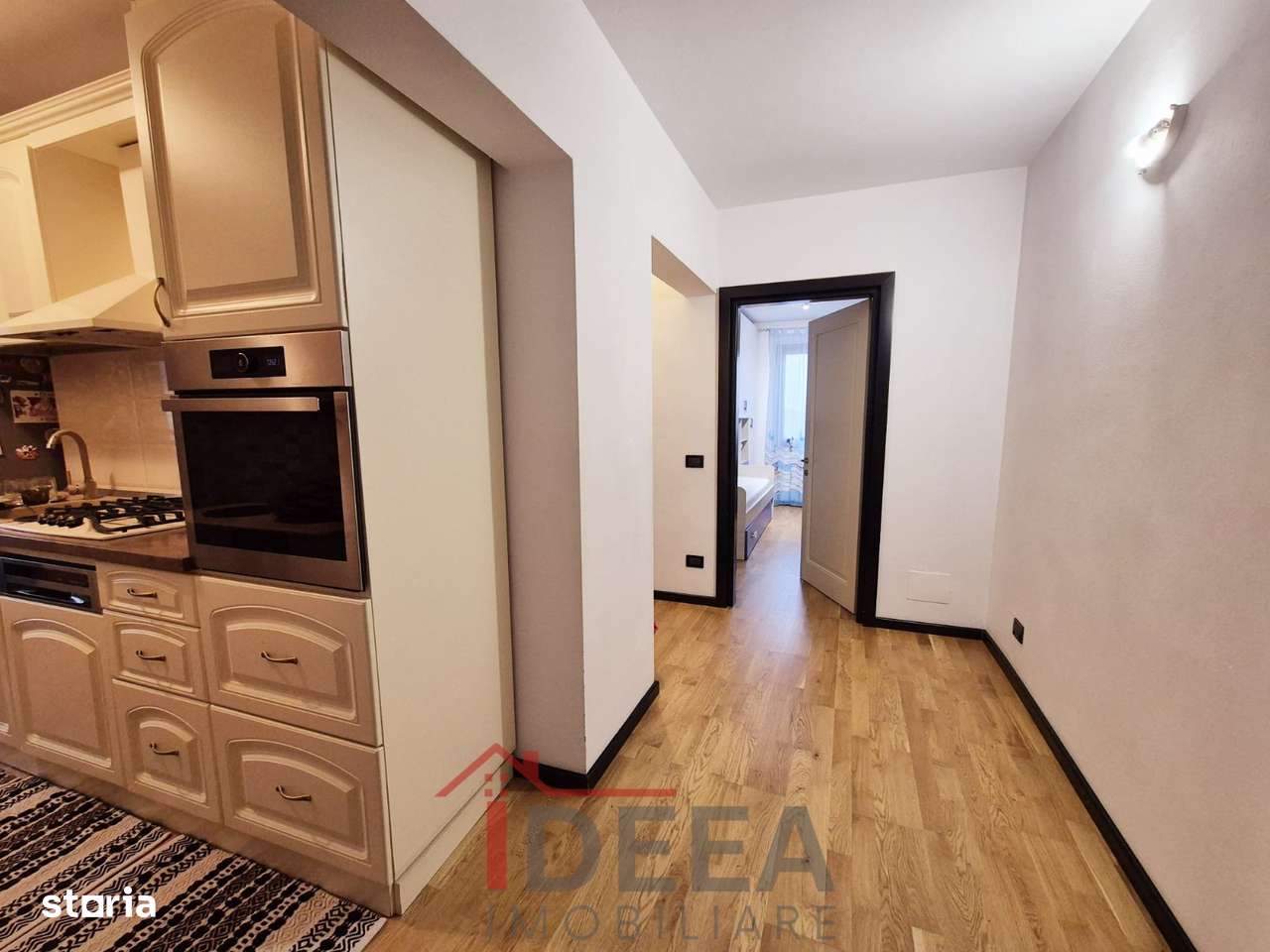 Apartament cu 3 camere, decomandat, ultracentral-3