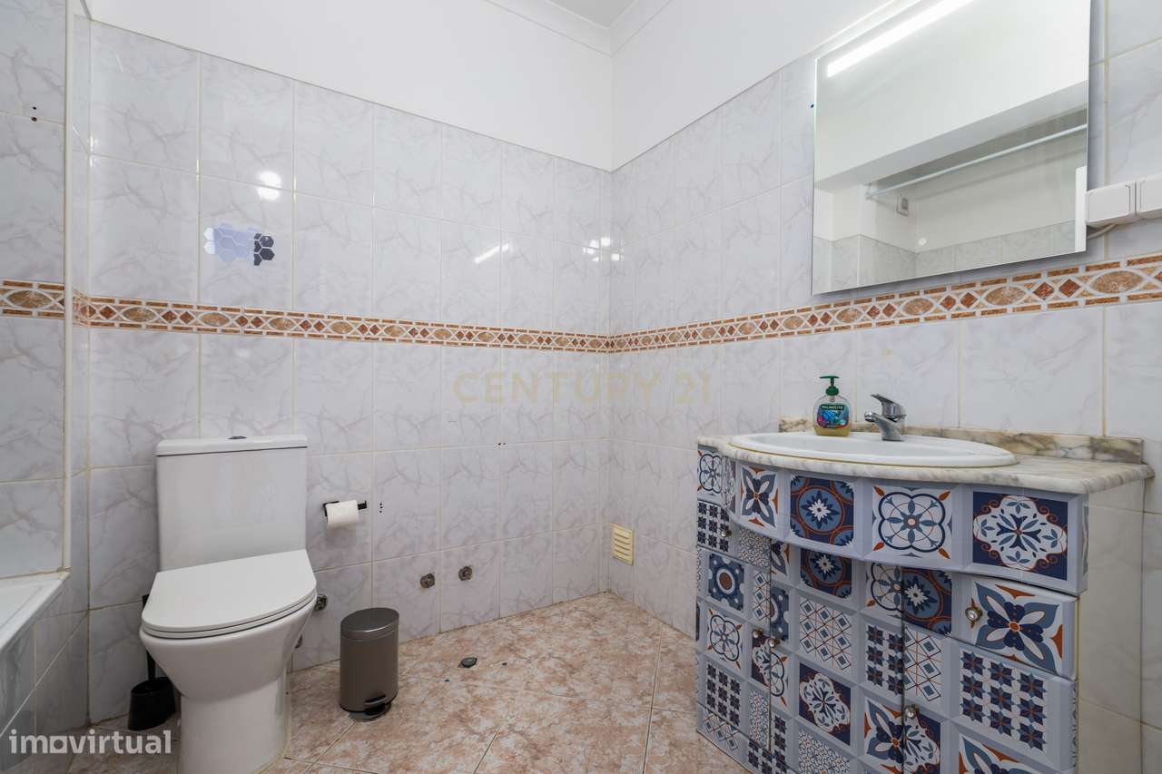 T3 com 155 m² no centro de Olhão | 330.000 €-23