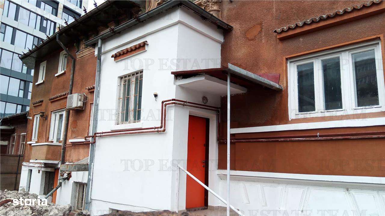 Casa 6 camere de inchiriat , activitate comerciala sau office , parcar - Imagine principală: 1/20