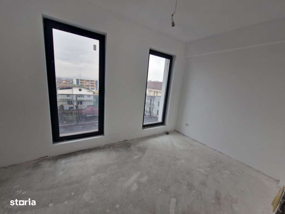 Penthouse de 3 camere, decomandat, 90 mp., zona Nord. - Imagine principală: 5/6