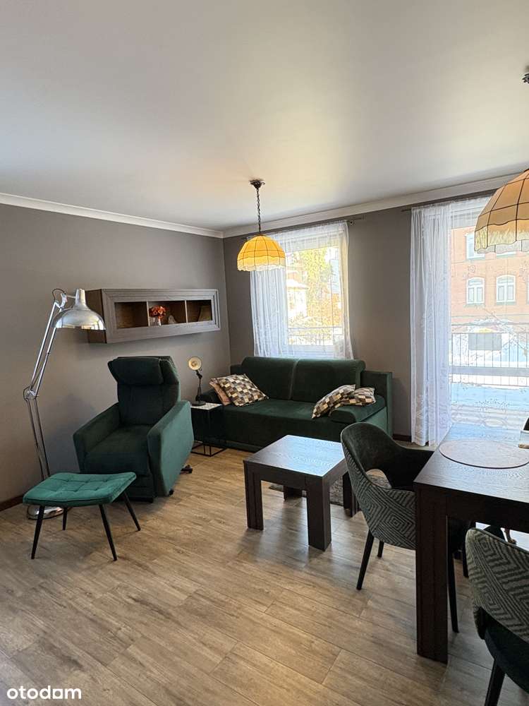 Mieszkanie w Cieplicach: parter z dużym tarasem, winda, blisko parku.-2