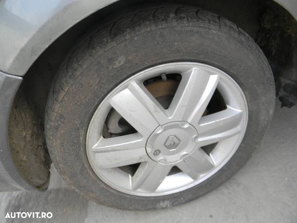 Dezmembrari  Renault GRAND SCENIC 2  2004  > 0000 1.9 dCi (JM0G, JM12 - 25