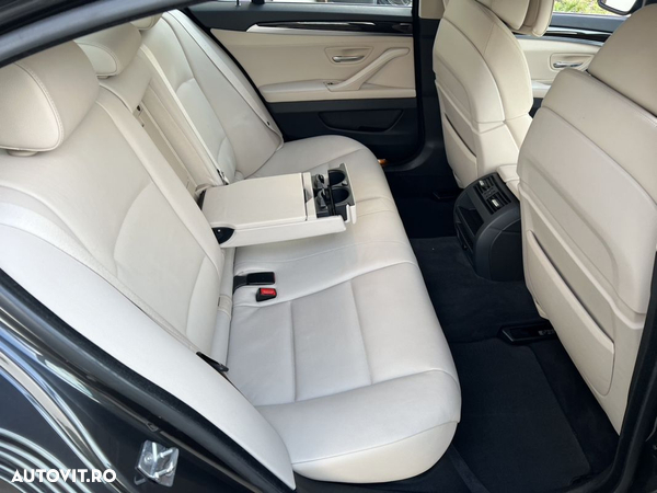 BMW Seria 5 520d Aut. Luxury Line - 16
