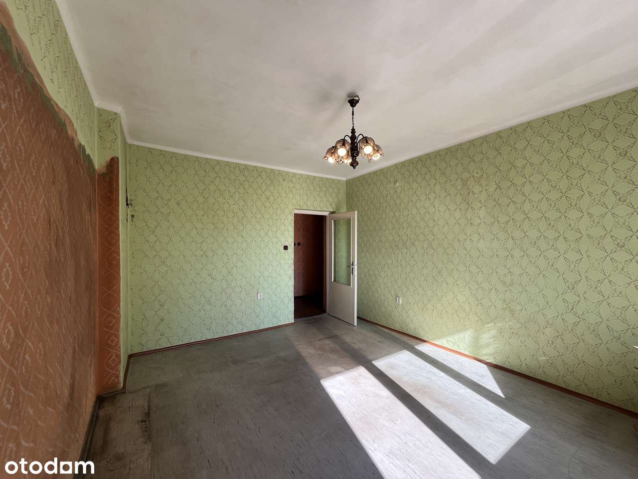 2 pokoje / Nowy Bytom / Balkon / Do remontu - Pełny obrazek: 2/19