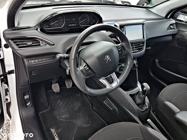 Peugeot 208 1.2 VTi Allure - 13