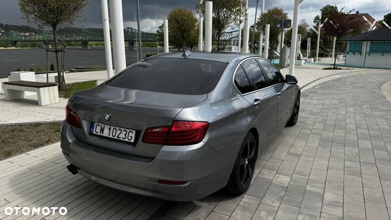 BMW Seria 5 520d Luxury Line - 6