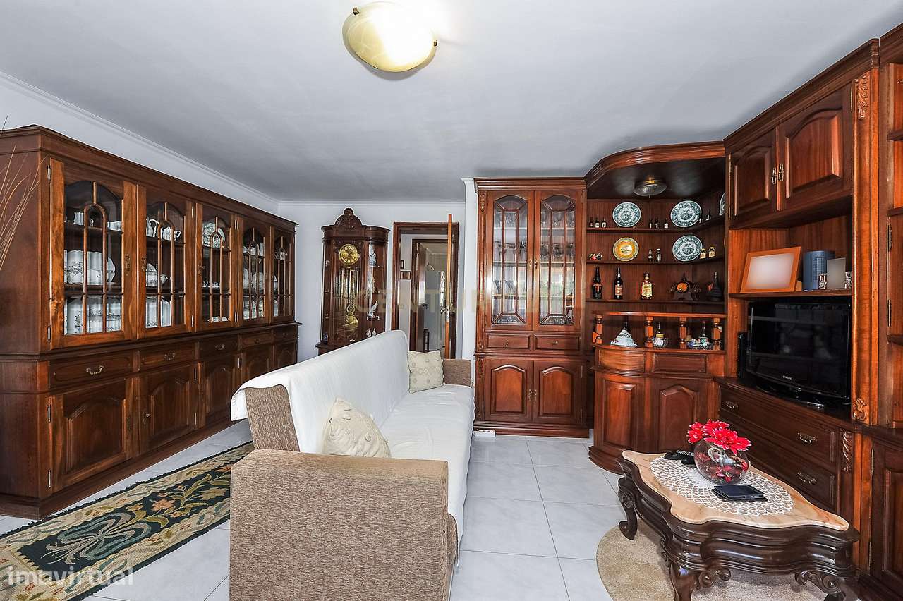 APARTAMENTO T2 - TIRES COM TERRAÇO-11