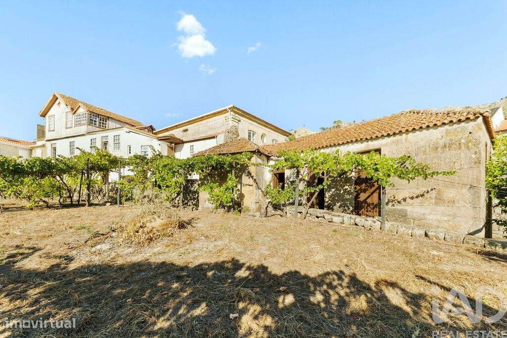 Quinta T8 em São Martinho de Mouros de 558 m2 - Grande imagem: 4/40