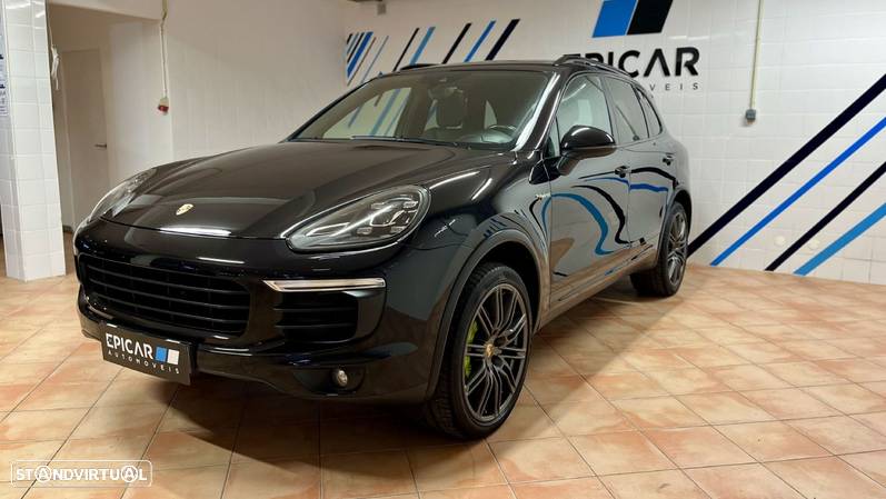 Porsche Cayenne S E-Hybrid - 2