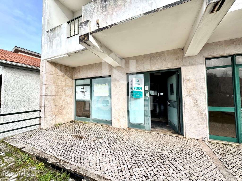 Loja de Rua com 221m2 c/ 2 pisos, na EN109 no centro da Guia - Grande imagem: 2/16
