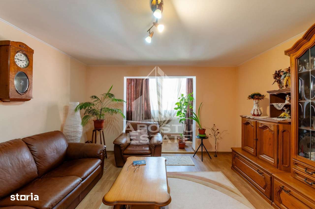 Apartament cu 3 camere,  doua bai , centrala termica , decomandat - Imagine principală: 3/10