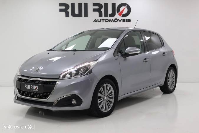 Peugeot 208 1.2 PureTech Signature - 2