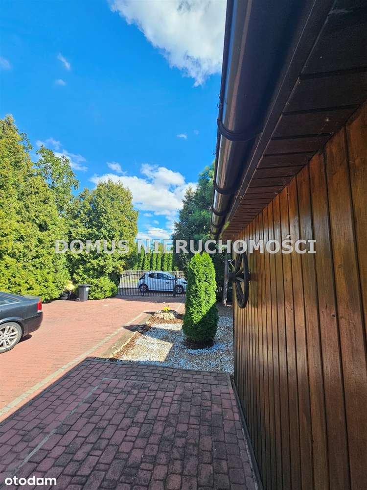 Dom z basenem okolice Koluszek-8