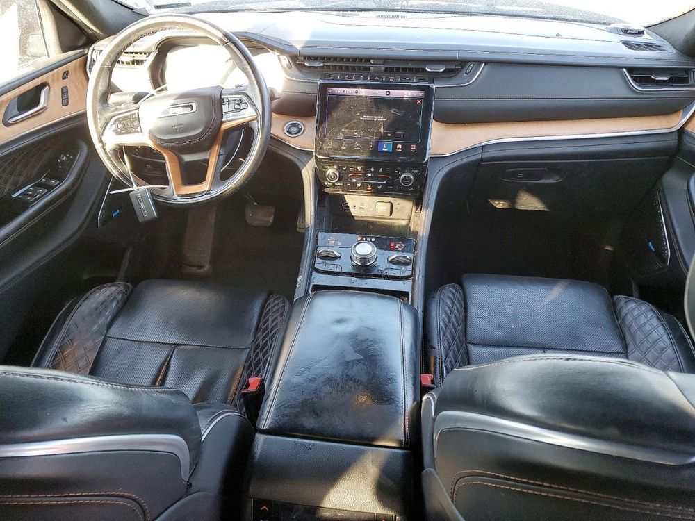 Jeep Grand Cherokee V (2021-) 3.6 V6 Overland 2021