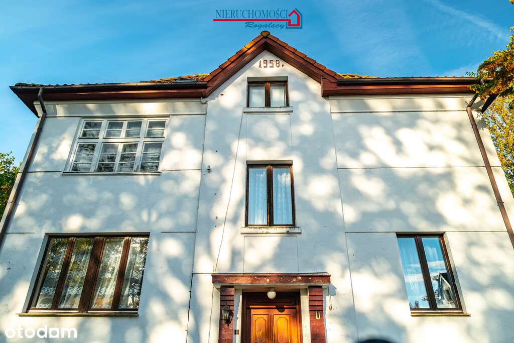 Część domu z garażem i ogródkiem-2