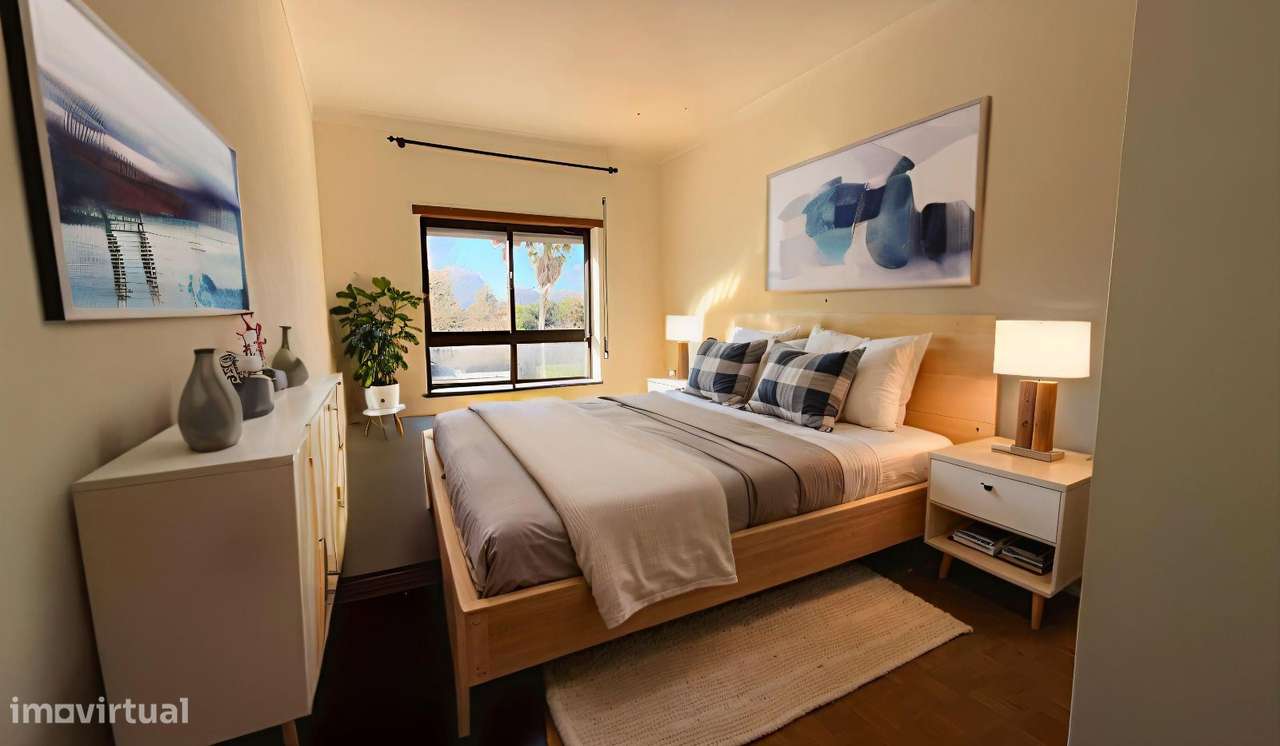 Apartamento T2 com 2 casas de banho e varanda. Junto a hipermercado...-5