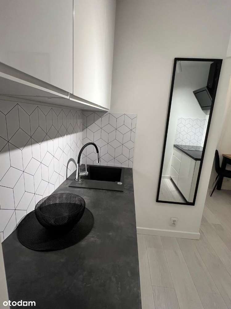 Nowoczesna kawalerka w centrum Jeleniej Góry - Pełny obrazek: 5/20