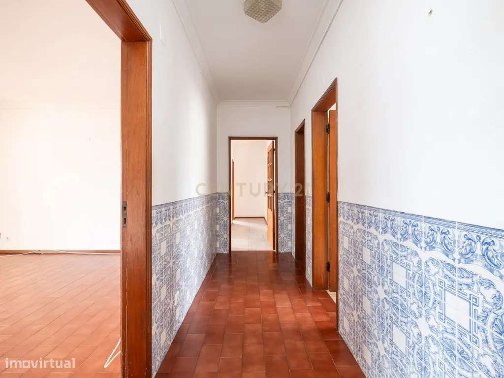 T3 com Sótão e Garagem no Bairro de Santa Apolónia em Coimbra-6