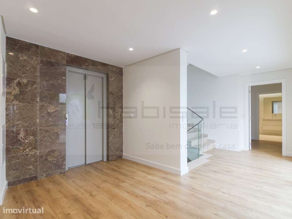 Apartamento T3+1 Triplex | Póvoa de Santo Adrião - Grande imagem: 4/60