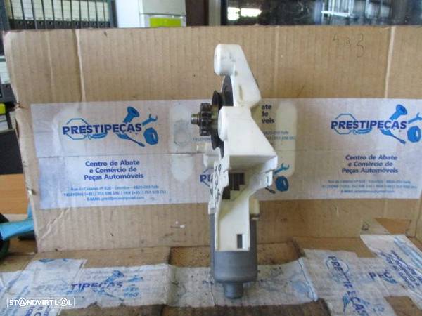 Motor Elevador Vidro 0130822216 FORD FOCUS SW 2005 FD FORD FOCUS 2 2009 1.6TDCI 90CV 5P BRANCO FD - 2